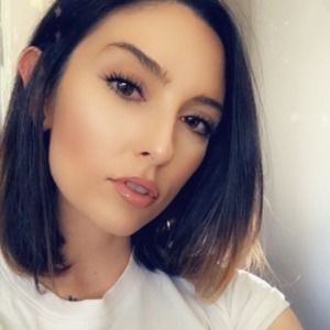 Meet your Posher, Leigh